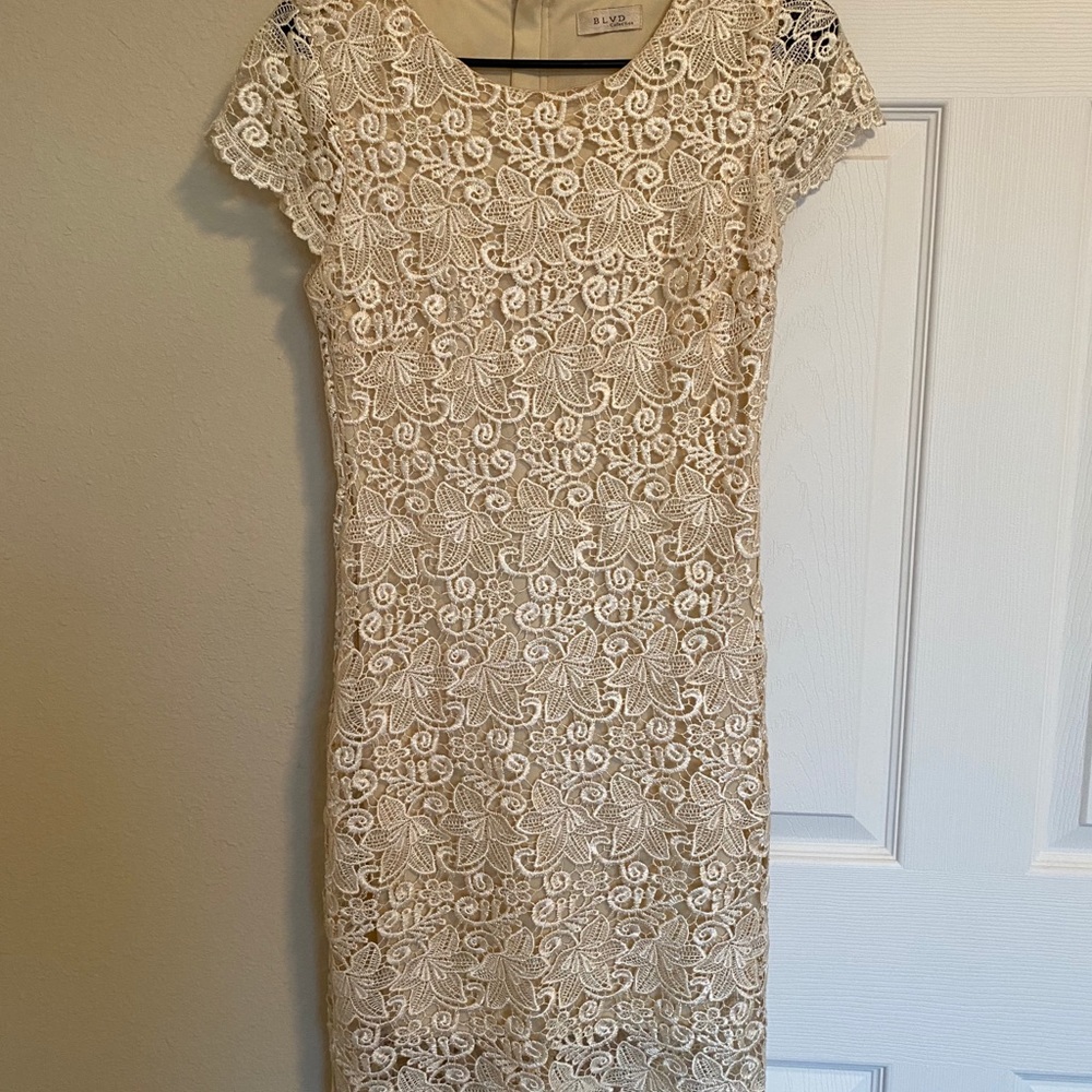 ⚠️10 FOR $20⚠️ above the knee lace dress